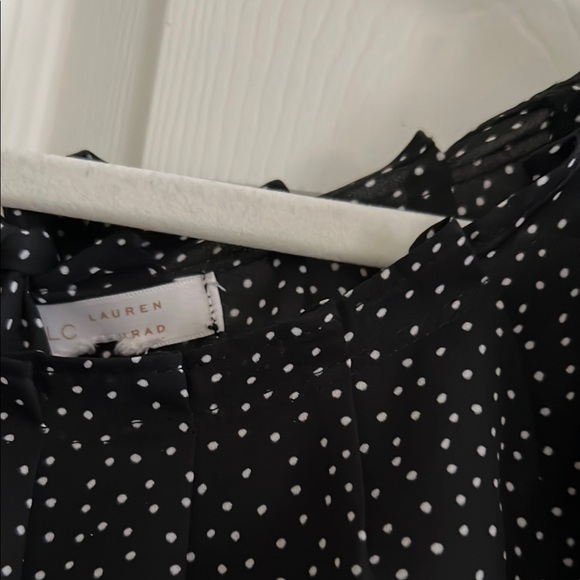 LC Lauren Conrad Black Cap Sleeve Relaxed Blouse - Picture 2 of 3